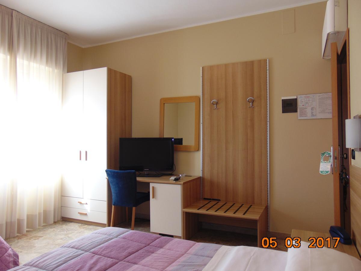Hotel Mazzocchetti Citta Sant'Angelo Εξωτερικό φωτογραφία